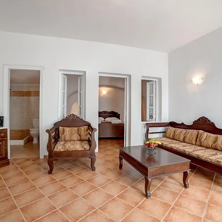 Aparthotel Cave 3*