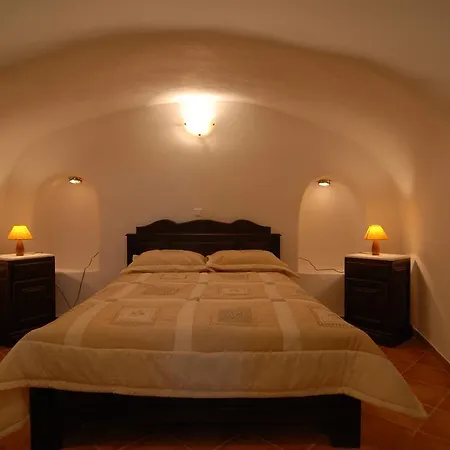 Cave 3* Oia (Santorini)