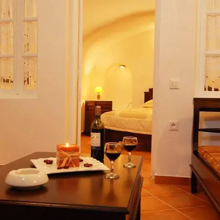Cave Aparthotel Oia (Santorini)